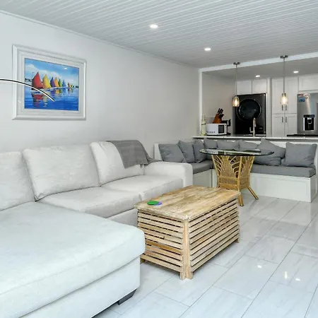 Laplaya 102E-Tropical Garden View Near The Pool! Appartement
